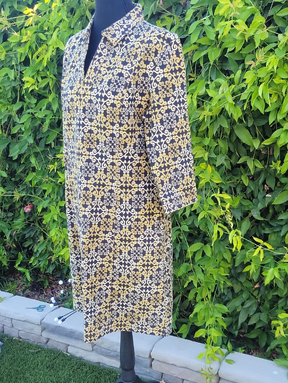J. McLaughlin Navy and Gold Swirl Midi Catalina Cloth Dress - Picture 5 of 15